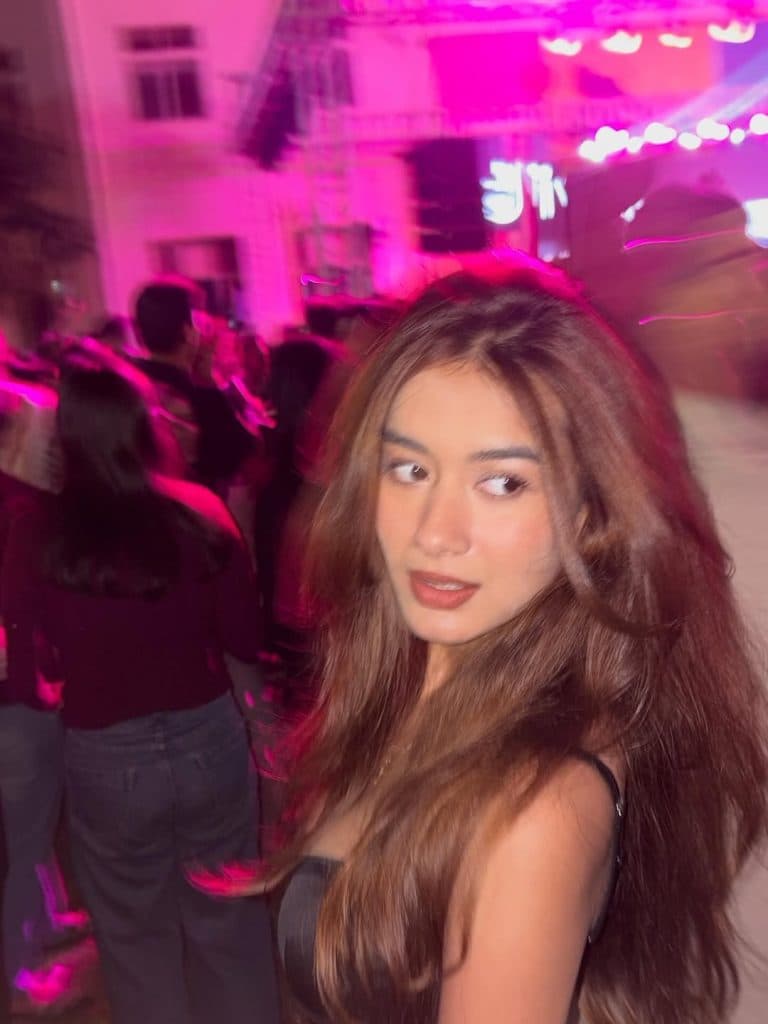 Pareeniti, 21