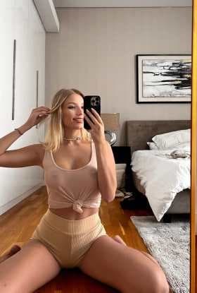 Jessica, 25