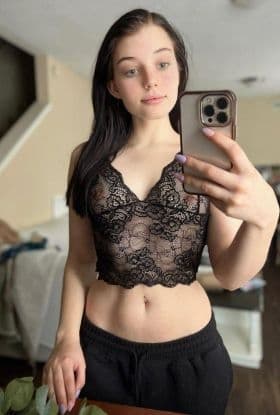 Rose, 24