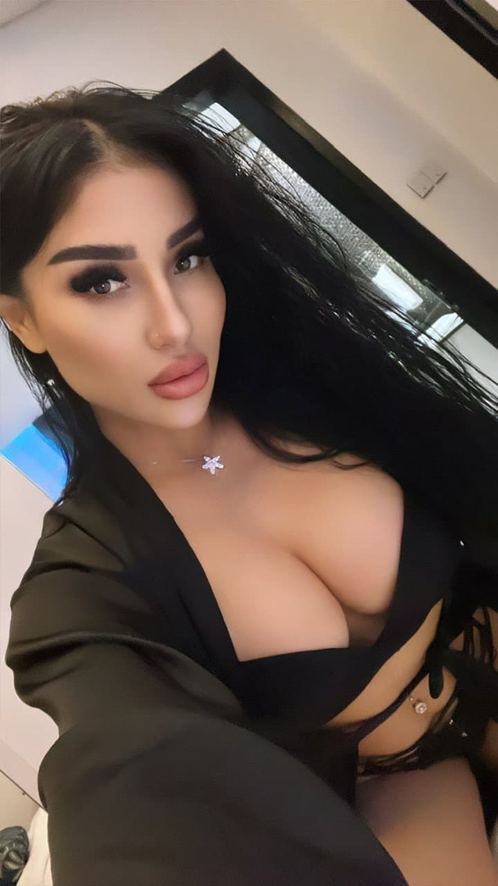 Malka, 25